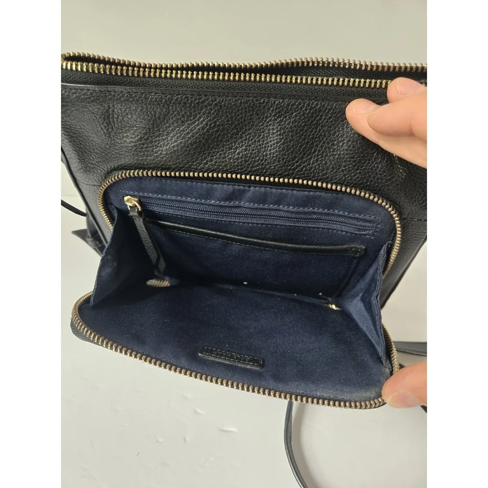 Cole Hann black shoulder bag crossbody‎ adjustable strap purse
